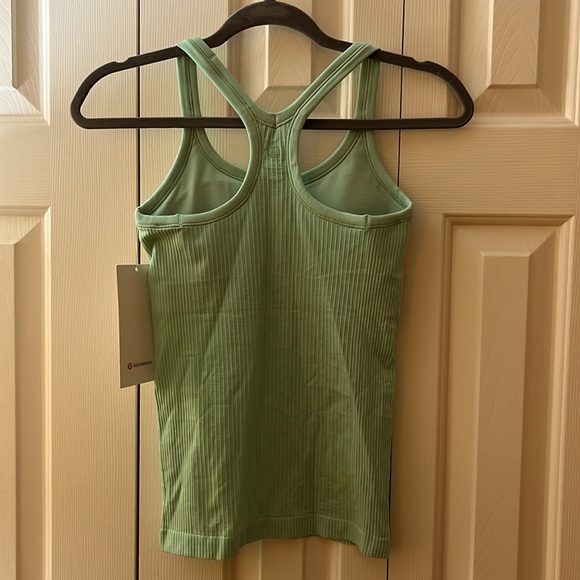 Lululemon Ebb to Street Cropped Racerback Tank Top, size 4, new - Picture 2 of 3